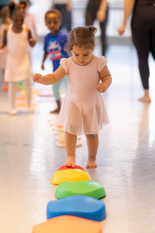 Tiny Steps at Ailey Extension. Photo by Danica Paulos