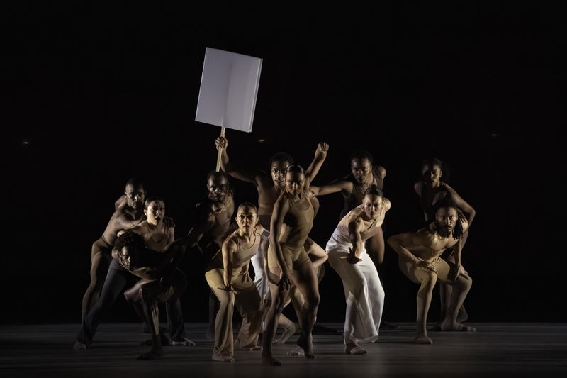 Ailey II in Francesca Harper's Luminous. Photo by Daniel Azoulay 