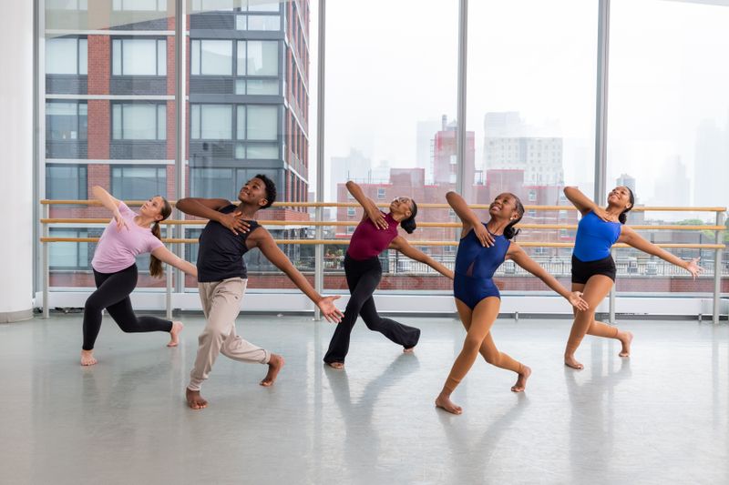 Contemporary for Kids at Ailey Extension. Photo by Whitney Browne