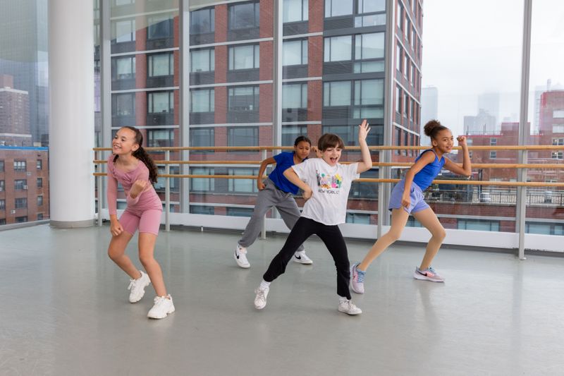 Hip-Hop for Kids at Ailey Extension. Photo by Whitney Browne