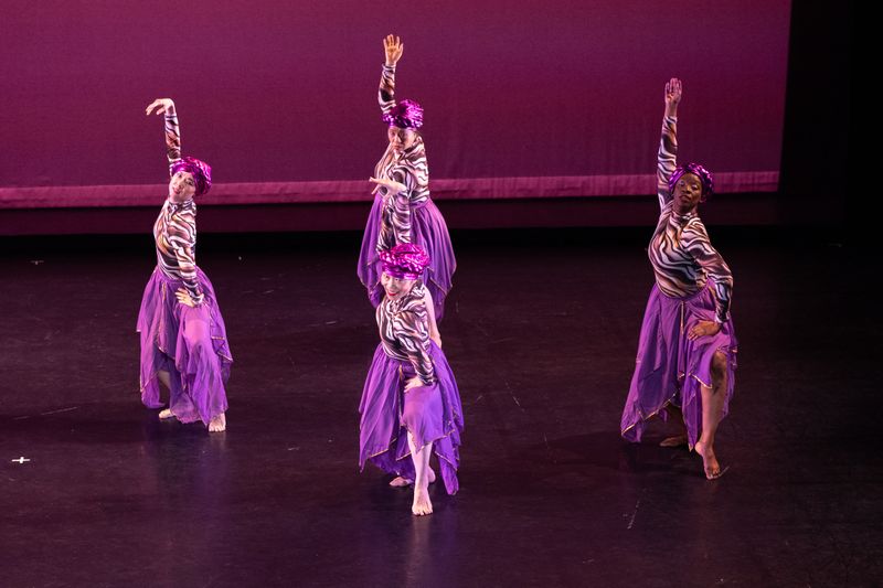 Cuban Modern Dance Technique with Noibis Licea Voices and Visions Performance 2025. Photo by Danica Paulos