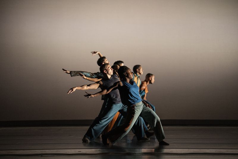 Alvin Ailey American Dance Theater in Matthew Neenan's Difference Between