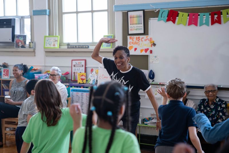 Finding Grace Residency at Dos Puentes Elementary School led by Ailey Teaching Artist Theara Ward