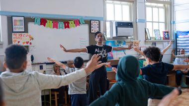 Finding Grace Residency at Dos Puentes Elementary School led by Ailey Teaching Artist Theara Ward