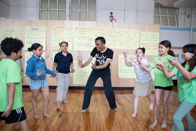 Finding Grace Residency at Dos Puentes Elementary School led by Ailey Teaching Artist Theara Ward