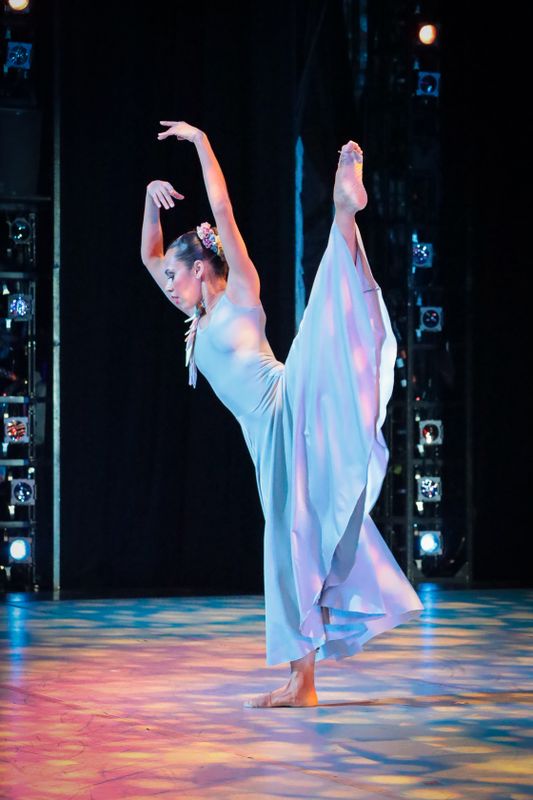 Alvin Ailey American Dance Theater's Isabel Wallace-Green in Alvin Ailey's Memoria. Photo by Xavier Mack