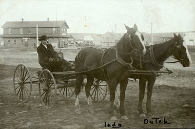 1899301