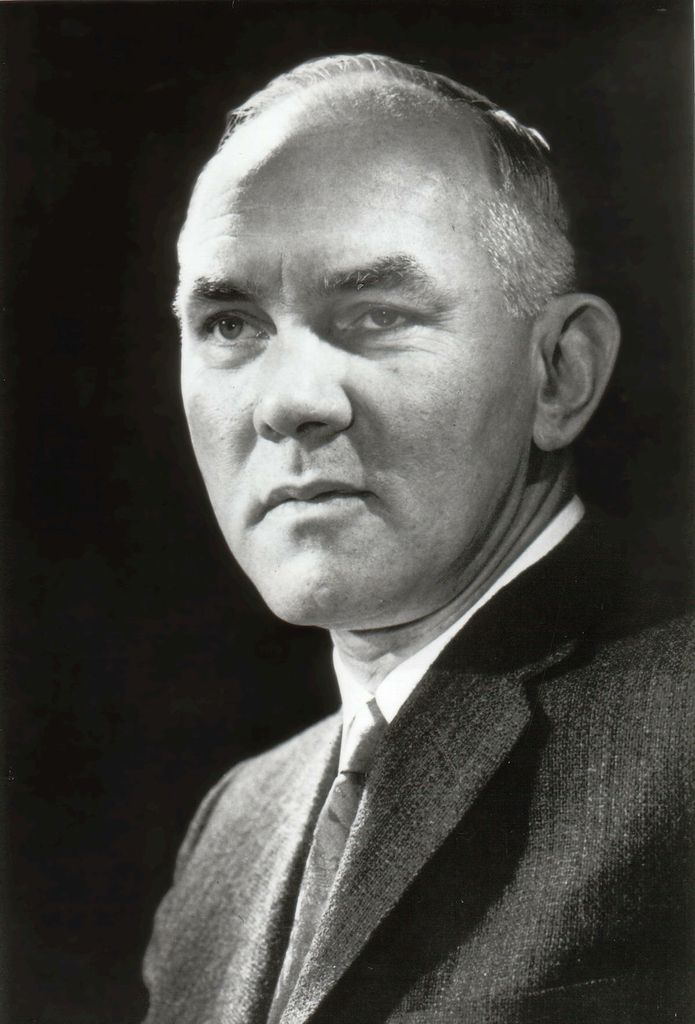Howard Vollum