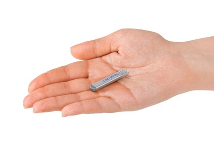 LINQ monitor in hand