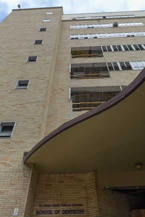 Demolition of the old School of Dentistry building