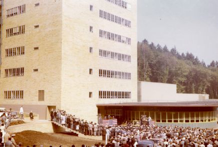 Construction of old School of Dentistry building