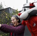 2018 Blazers visit Doernbecher for the holidays