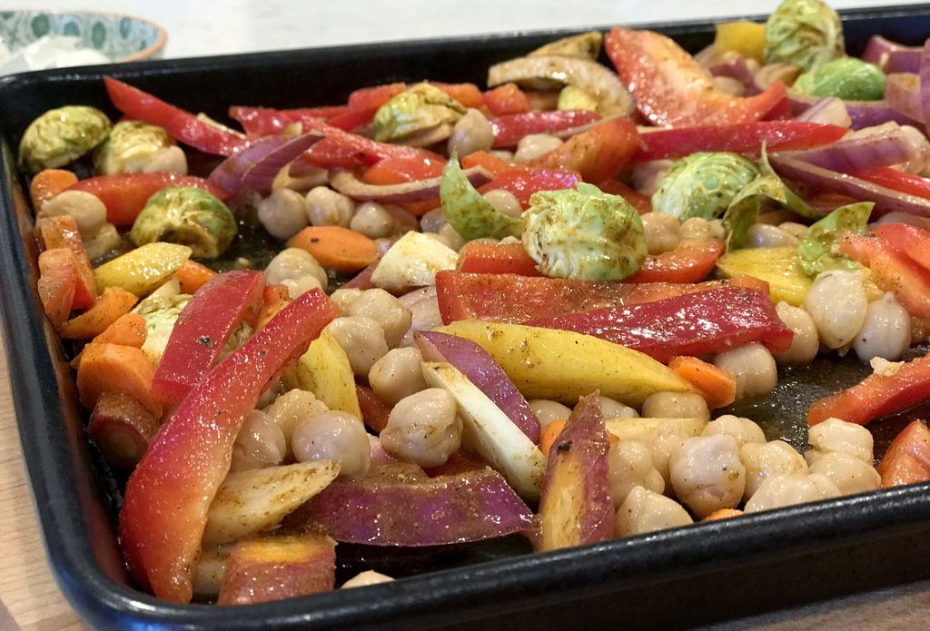 tray of chopped vegetables