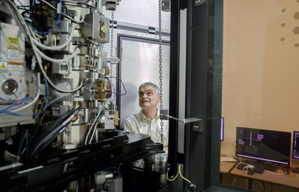Cryo-EM