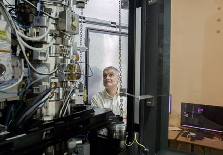 Cryo-EM