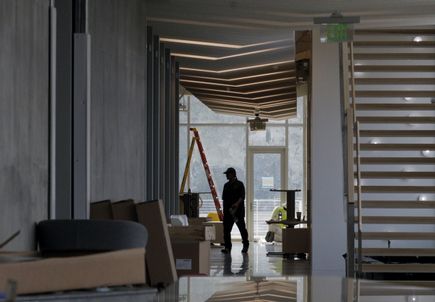 Knight Cancer Research Building construction