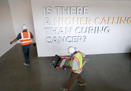 Knight Cancer Research Building construction