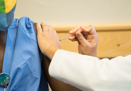 OHSU staff receive COVID-19 vaccine