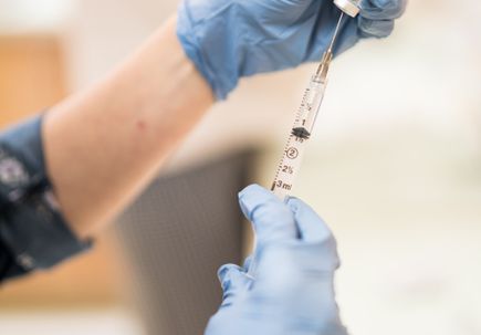 OHSU staff receive COVID-19 vaccine