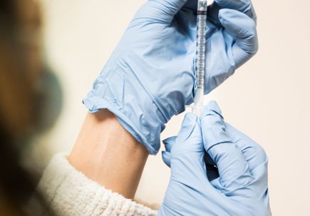 OHSU staff receive COVID-19 vaccine