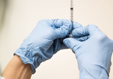 OHSU staff receive COVID-19 vaccine