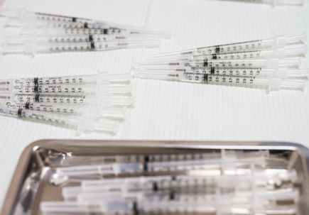 OHSU staff receive COVID-19 vaccine