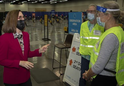 Governor Visits All4Oregon COVID-19 Vaccination Site