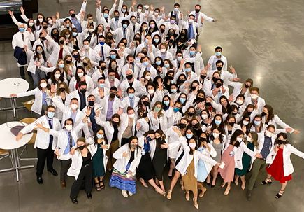 OHSU resumes annual White Coat Ceremony for newest medical students 