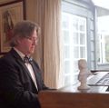 Larry Sherman al piano