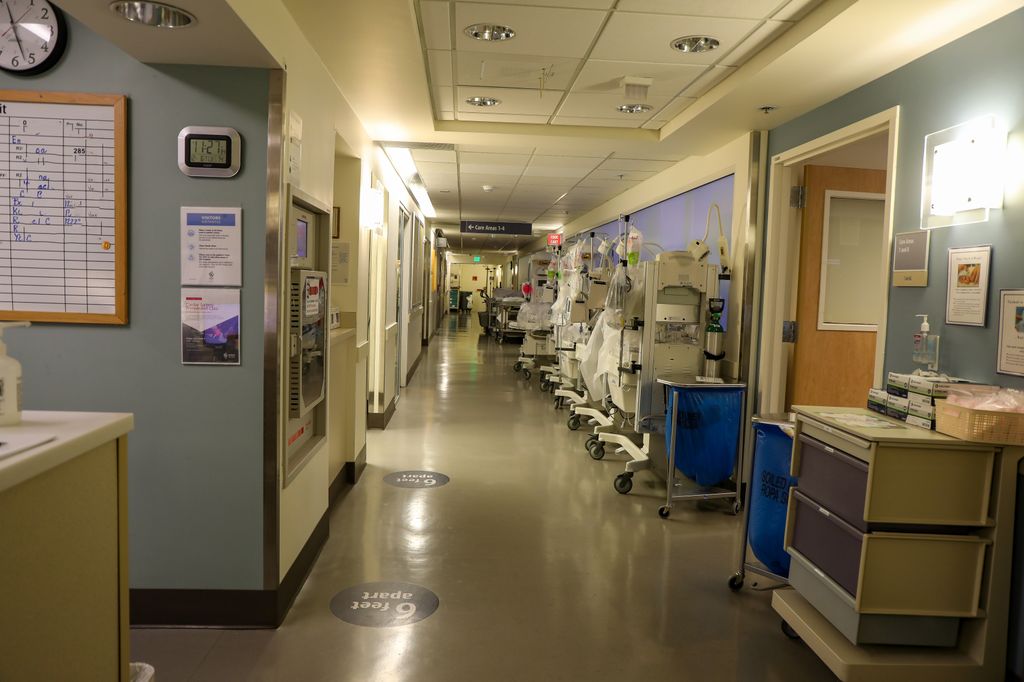 OHSU Neonatal Intensive Care Unit (NICU) Hallway