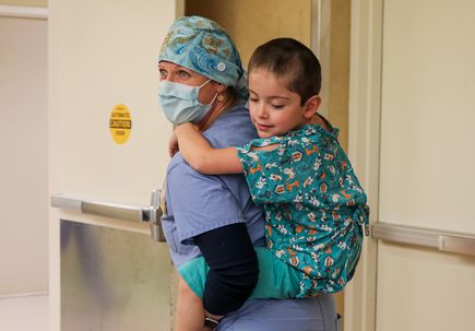 OHSU Child Life Specialist provides ‘life-changing’ care to young patient living with chronic spinal condition