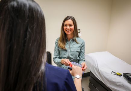 Quin Denfeld Ph.D. cambi de carrera y pas de los cuidados intensivos al descubrimiento cientfico 1