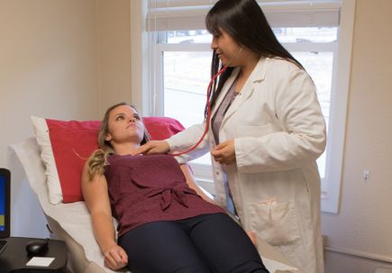 New scholarships aim to grow, diversify Oregon nurse practitioner workforce
