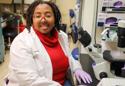 OHSU postdoc receives prestigious award for promising early career scientists 