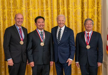 President Biden honors David Huang, M.D., Ph.D., for transformative imaging technology