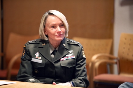 20240409 Army surgeon general visit 23