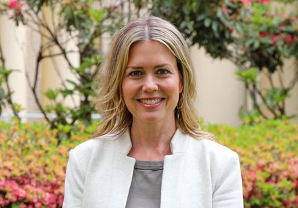 Bonnie Nagel Ph.D.