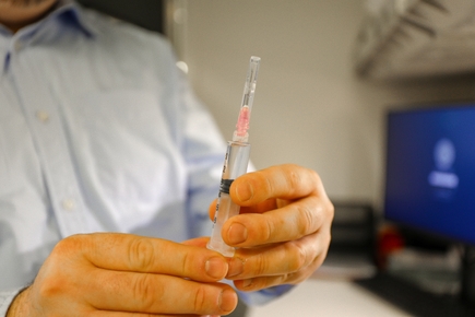 Estudio Inyeccin experimental de una dosis reduce 1000 veces los niveles de VIH