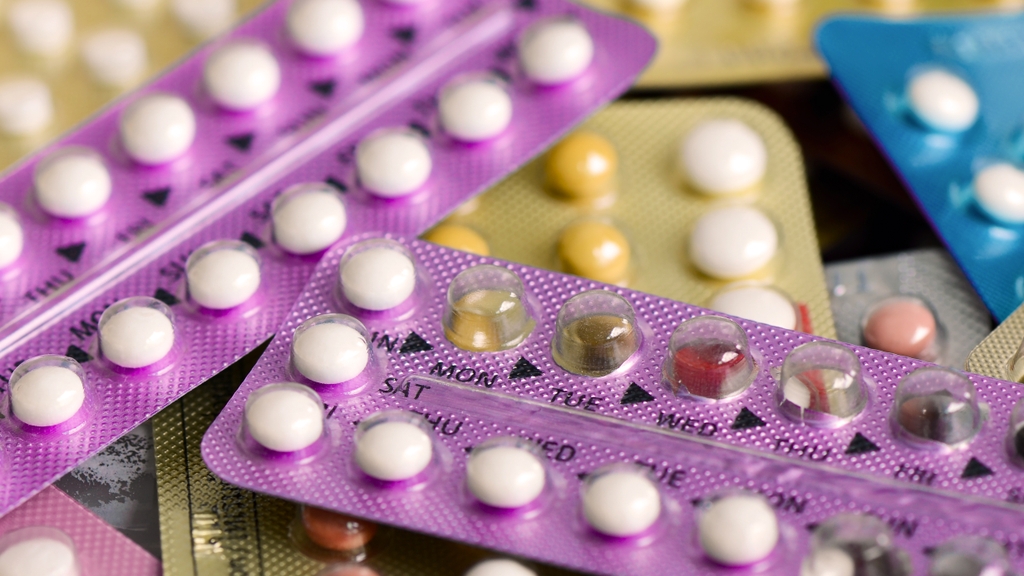 Investigadores del Center for Women’s Health de OHSU descubren que, a pesar del establecimiento de políticas de suministro de anticonceptivos por 12 meses en 19 estados, la mayoría de los/las pacientes no reciben recetas a largo plazo. (Getty Images)