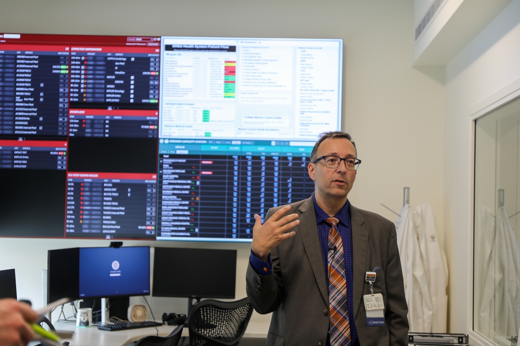 OHSU's centralized command center for statewide coordination of patient care