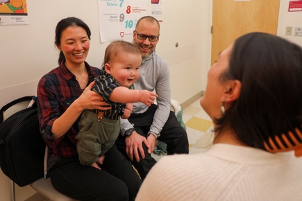 El equipo de cardiología pediátrica de OHSU Doernbecher brinda atención vital a un bebé con una rara afección congénita.