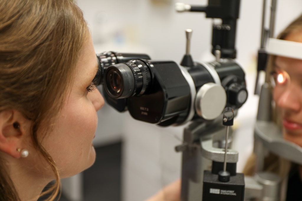 Studying proteins in tears