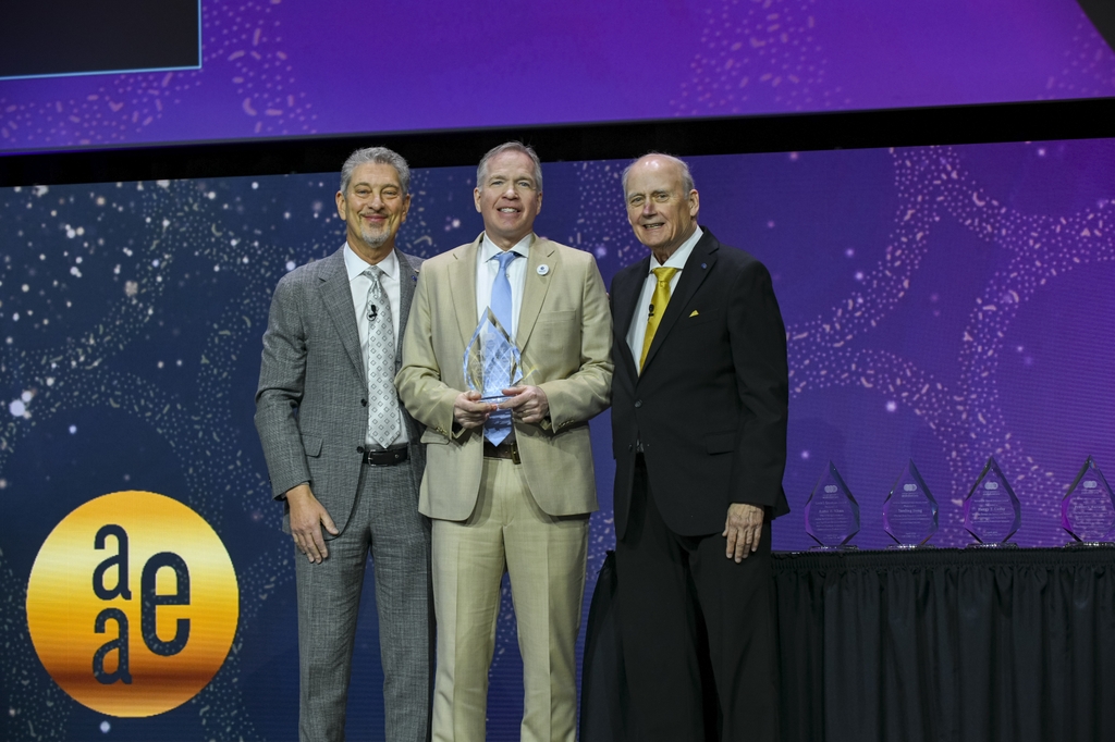 Kenneth Wiltbank award