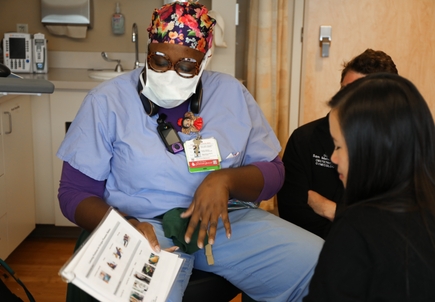 OHSU ‘labor guide’ empowers patients, reduces risk during labor, delivery 
