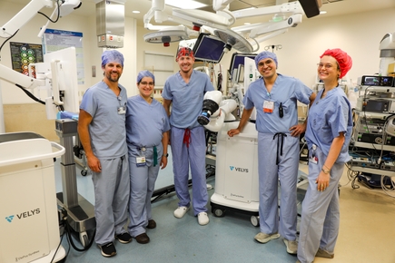 OHSU es el primero en Oregón en usar dispositivo robótico para columna