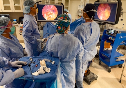 El equipo de OHSU, el primero en Oregón en realizar una cirugía especializada para tratar el síndrome de Cushing