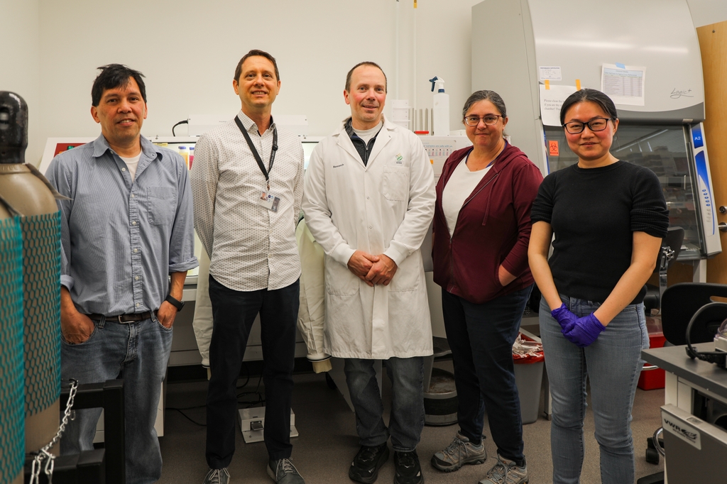 Merritt Lab - dental bacteria study