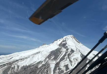 El equipo quirúrgico de campo de OHSU se traslada por vía aérea para atender a pacientes atrapados en el lugar del incidente