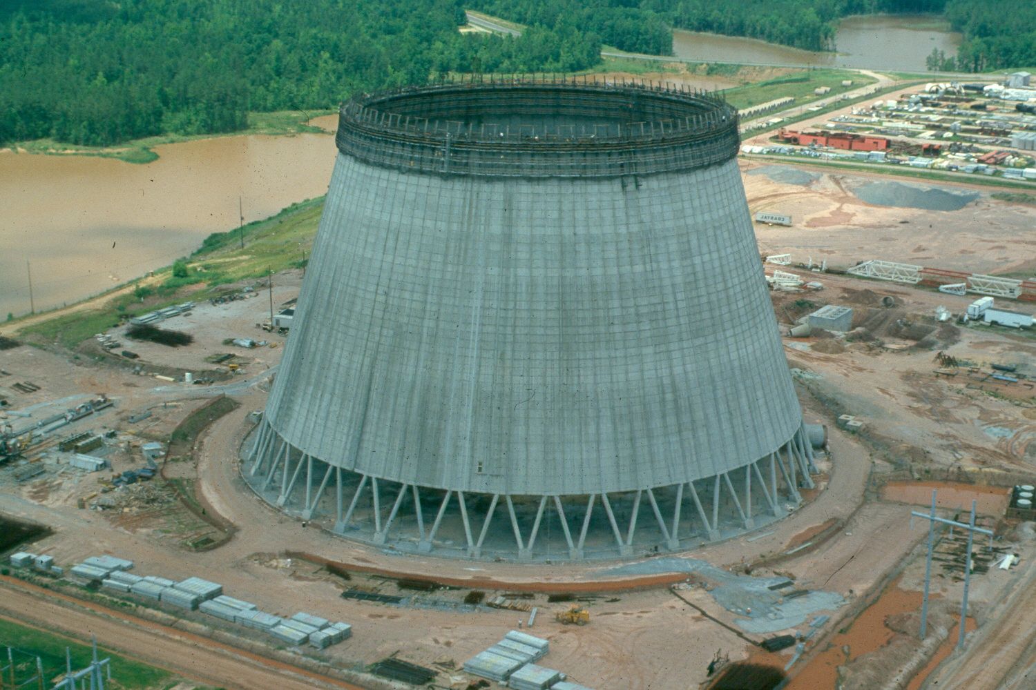 What you need to know about nuclear cooling towers | Duke Energy | Nuclear  Information Center