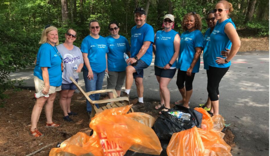 A day of diving and volunteering keeps Lake Keowee clean